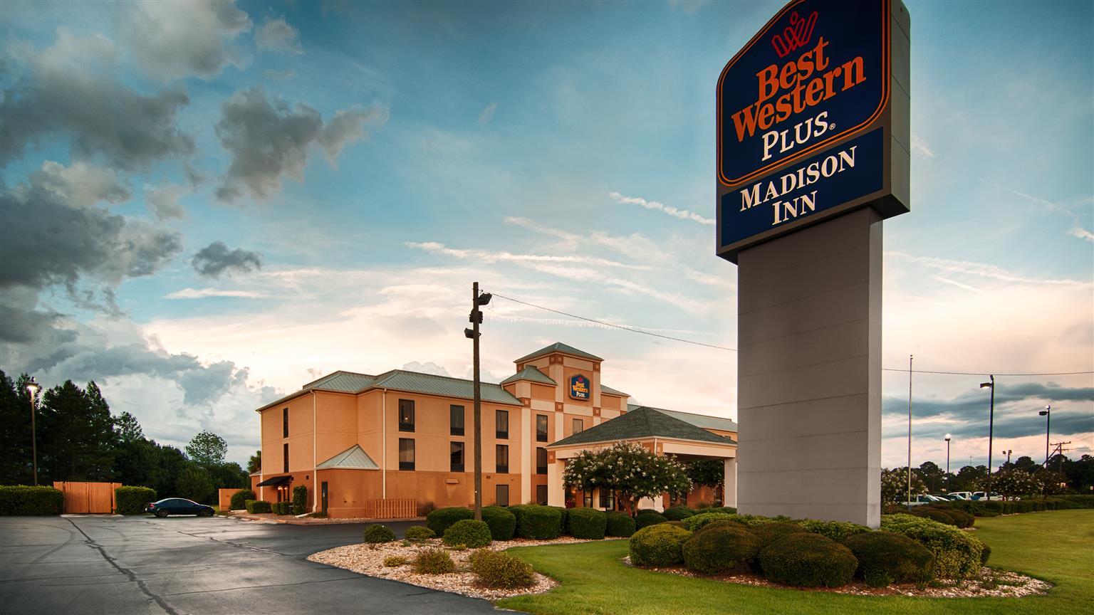 Best Western Plus Madison Exterior foto